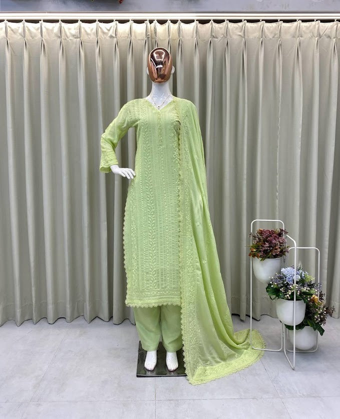Raaha Kurta Set (pistachios)
