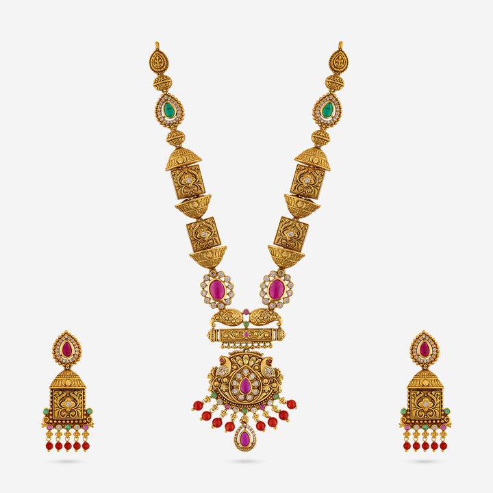 Antique Necklace 181317