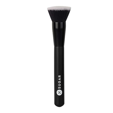 Sugar Cosmetics Blend Trend 052 Kabuki (Brush For Foundation) - 1 piece