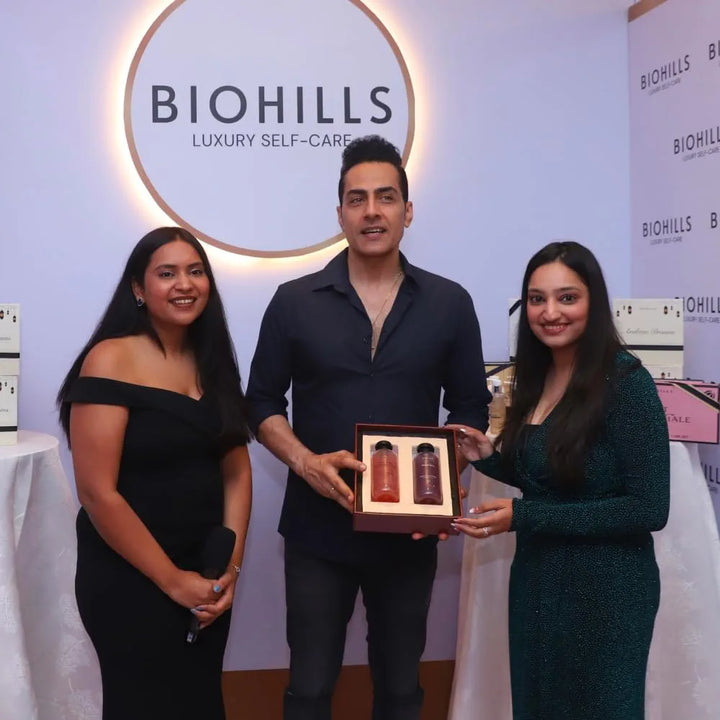 Biohills Tropical berry Shower Gel + Scrub | Nourishing Body Wash For Women & Men | 300ml | 2-in-1 Exfoliating & Hydrating Formula | Blueberry Extract For Soothing Skin | Luxurious Fragrance & Deep Cleansing