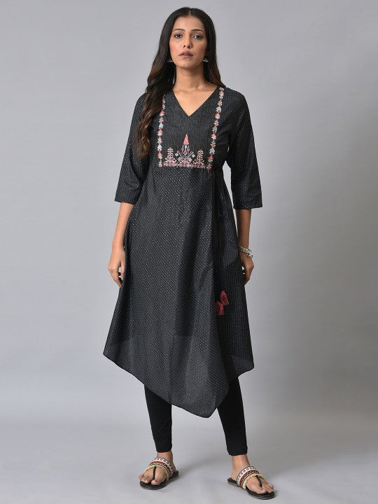 W Ethnic Motifs Yoke Design Thread Work A-Line Kurta