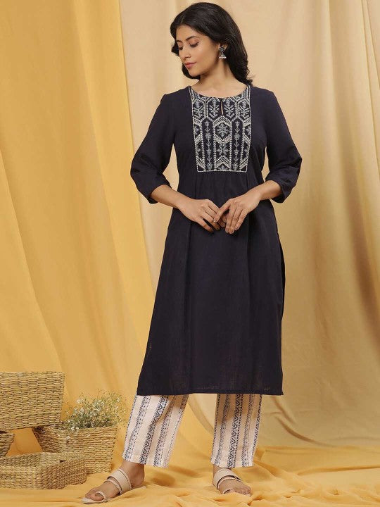 W Women Ethnic Motifs Embroidered Regular Thread Work Pure Cotton Kurta with Trousers