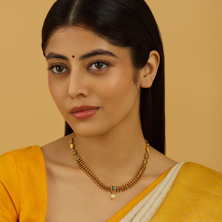 Antique Necklace 180511