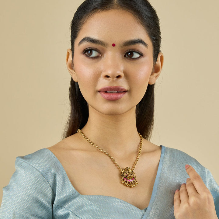 Antique Necklace 181111