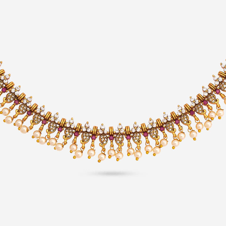 Antique Necklace 182700