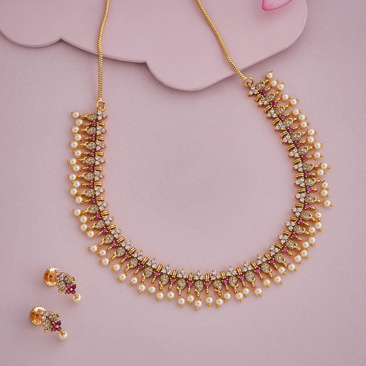 Antique Necklace 182700