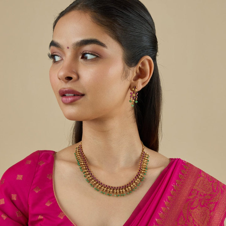 Antique Necklace 182702