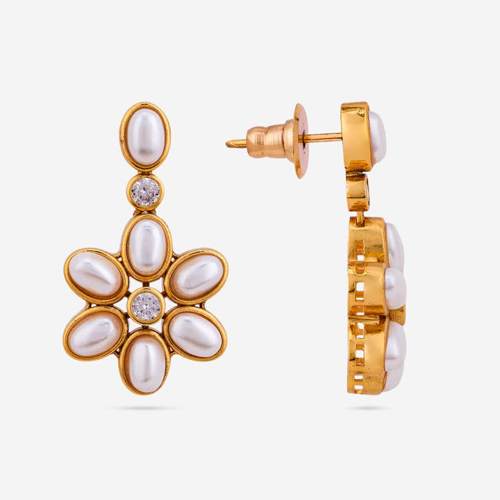 Antique Necklace 182710