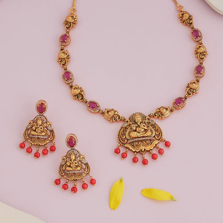 Antique Necklace 184570