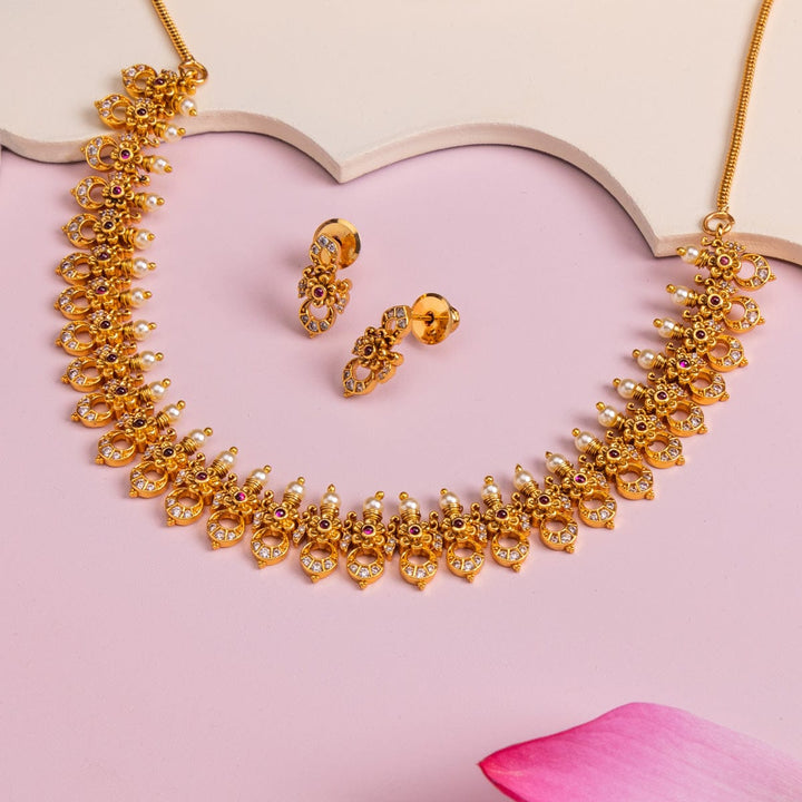 Antique Necklace 184597