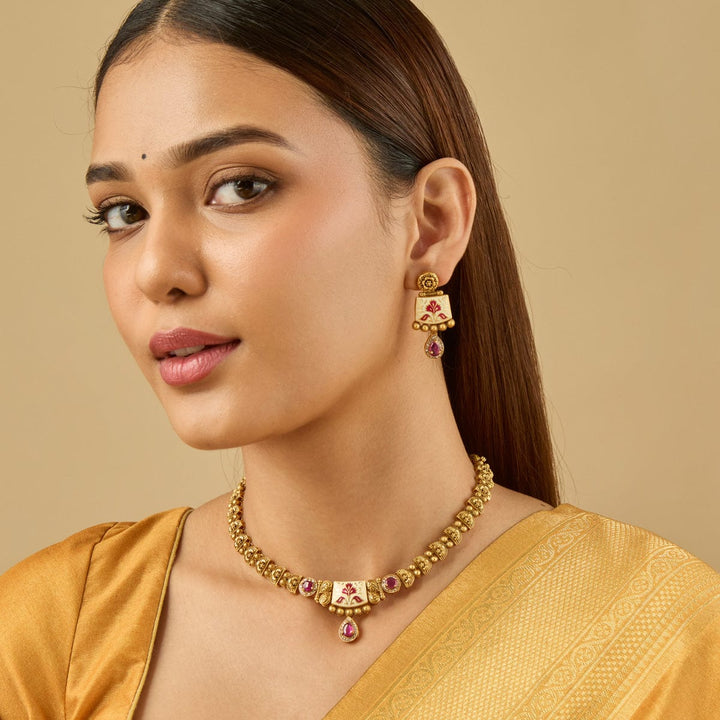 Antique Necklace 185357