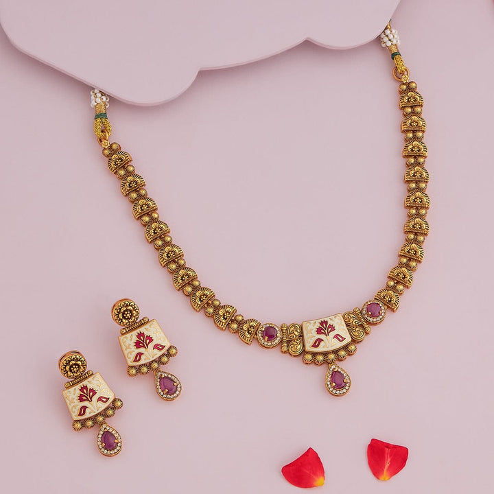 Antique Necklace 185357