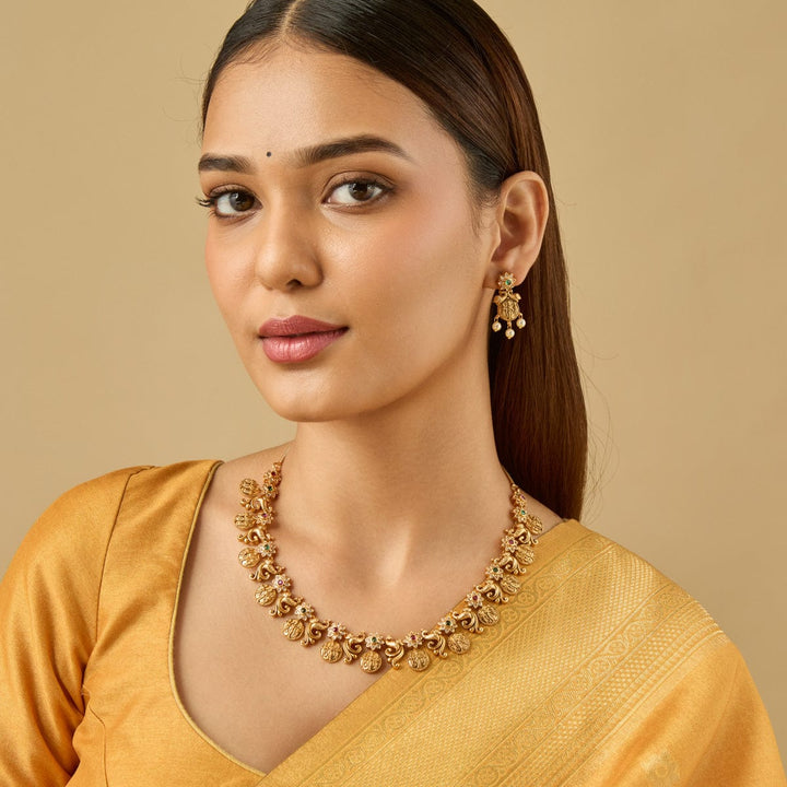 Antique Necklace 186400