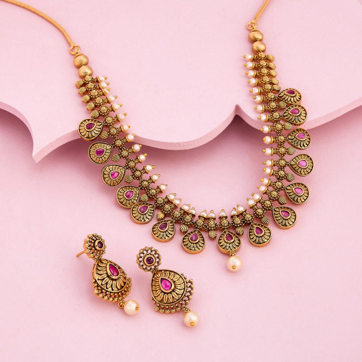 Antique Necklace 190301