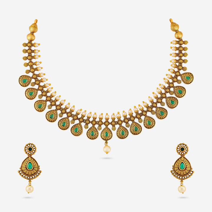 Antique Necklace 190301