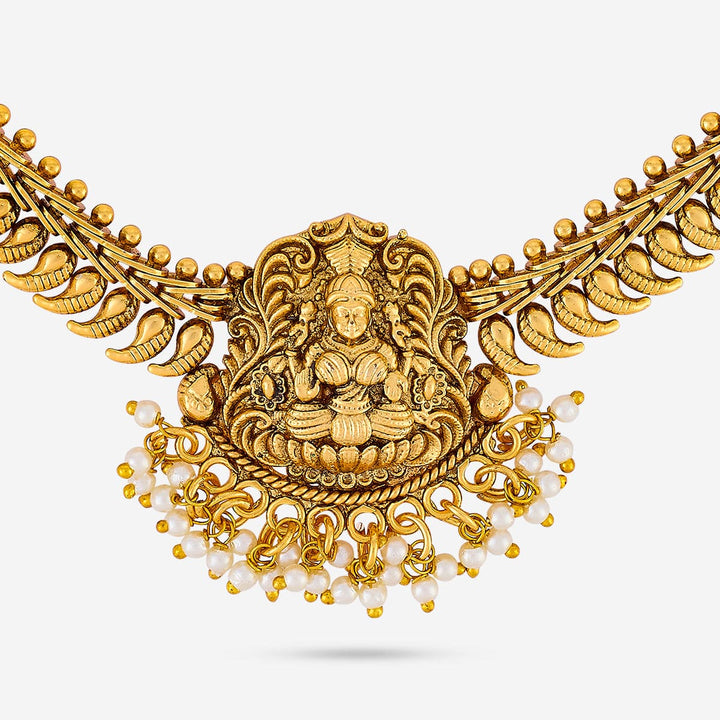 Antique Necklace 190930