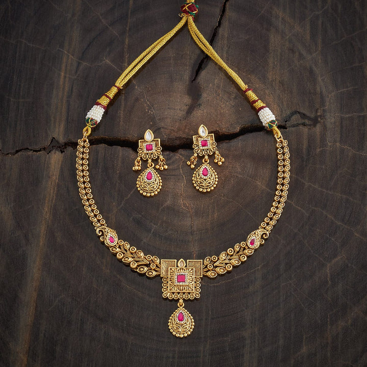 Antique Necklace 181095