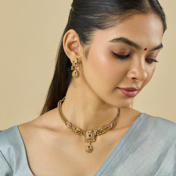 Antique Necklace 181095