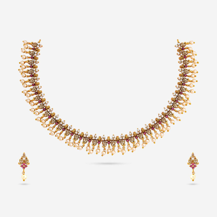 Antique Necklace 182700