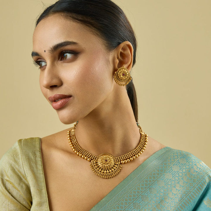 Antique Necklace 184077