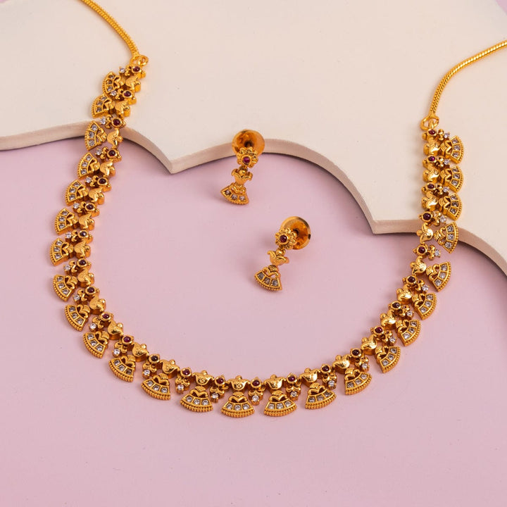 Antique Necklace 184589