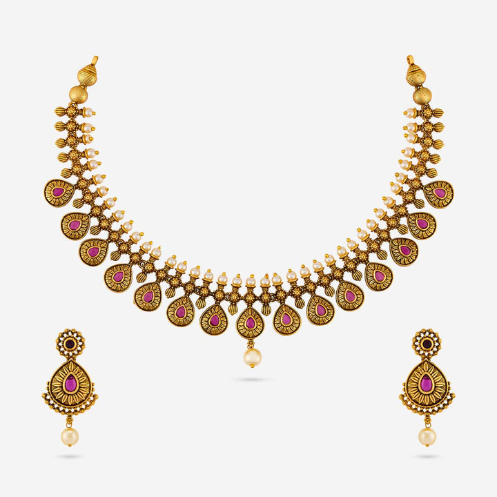 Antique Necklace 190301