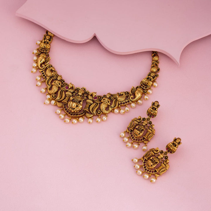 Antique Necklace 190312