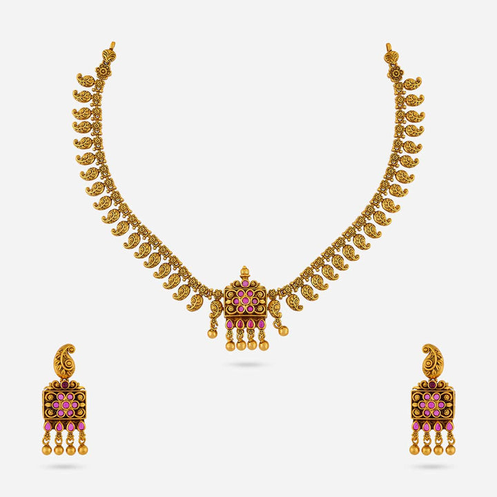 Antique Necklace 191130