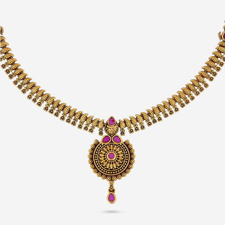 Antique Necklace 191135