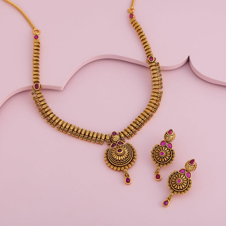 Antique Necklace 191135