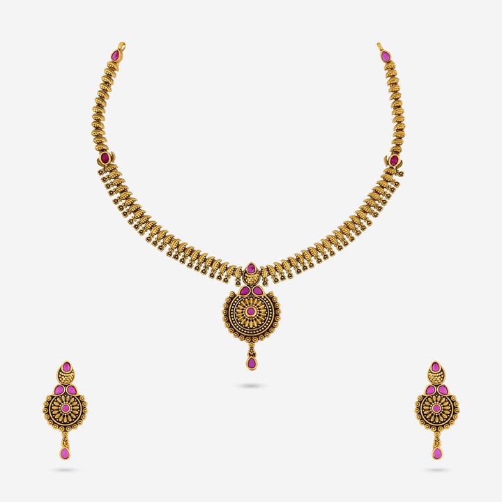 Antique Necklace 191135