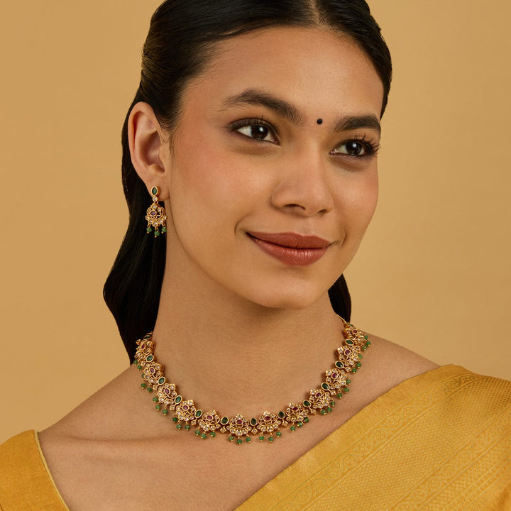 Antique Necklace 180505