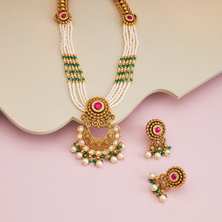 Antique Necklace 181023