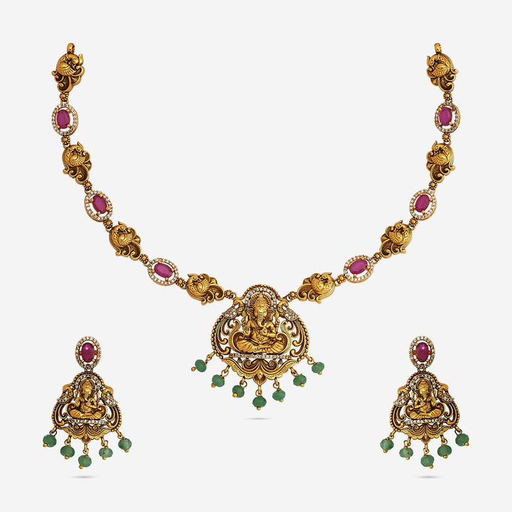 Antique Necklace 184570