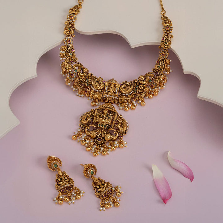 Antique Necklace 186411