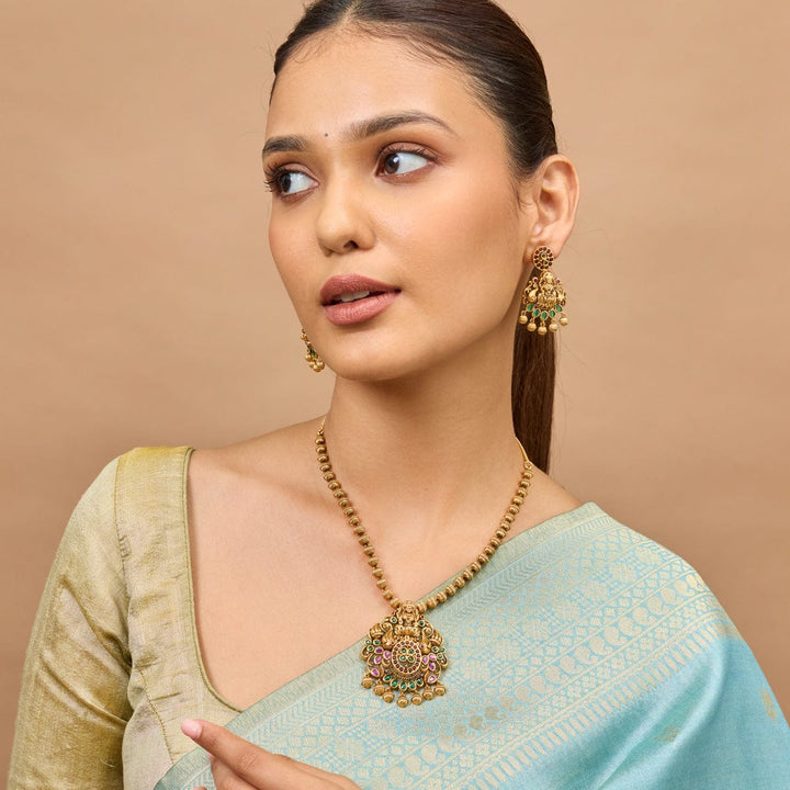 Antique Necklace 190306