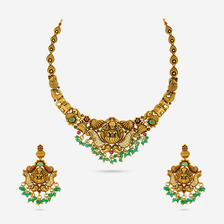 Antique Necklace 190329