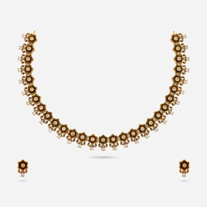 Antique Necklace 190326