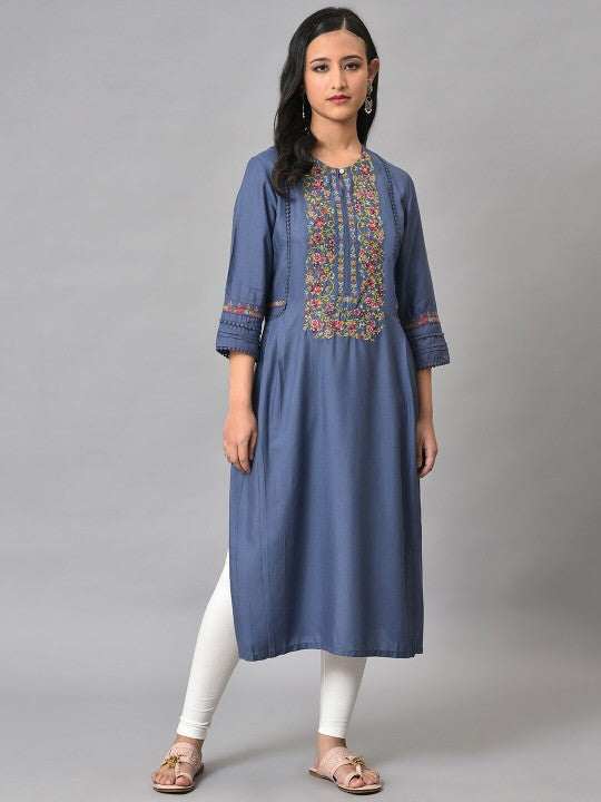 W Women Floral Yoke Design Keyhole Neck Thread Work Kurta