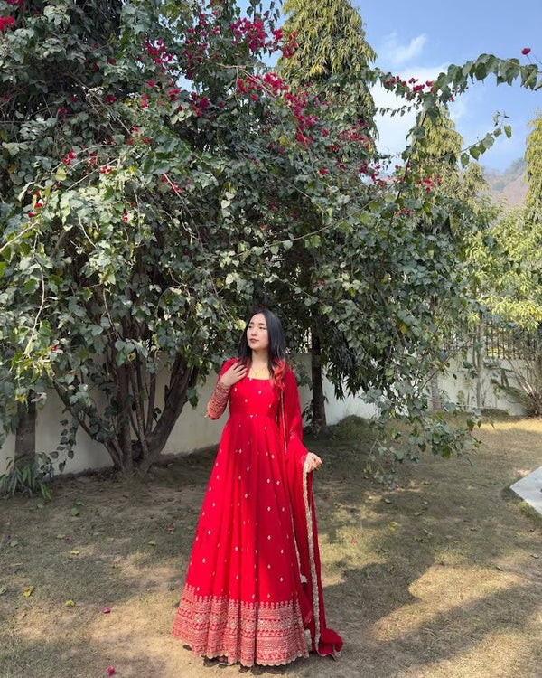 Bridal Red Heavy Embroidered Anarkali Gown with Dupatta Traditional Ethnic Wear for Weddings