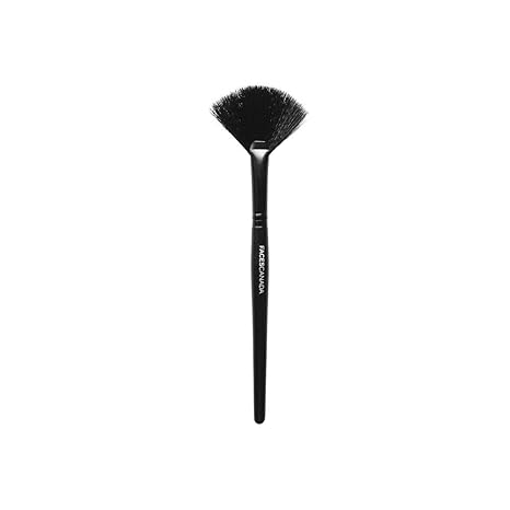 Faces Canada Highlighter Fan Brush - 15 gms